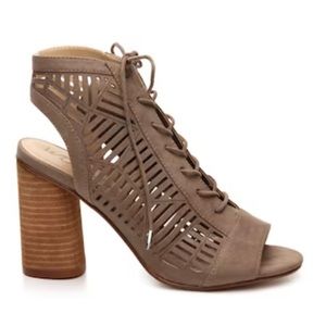 SAM EDELMAN ROCCO SANDAL SIZE 5 1/2 Taupe color more of a greenish tan